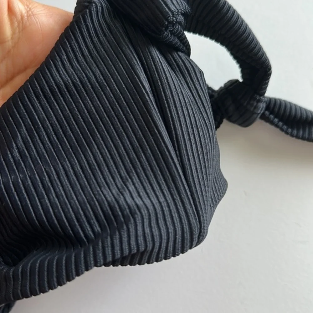 TOBI swim bikini top Black‎ off the shoulder front knot tie size Medium NWT